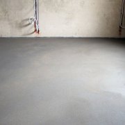 Is it possible to make floor screed in parts?