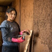 Do-it-yourself wall plastering: plastering with clay