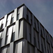 Facade cladding with aluminum panels: ventilation facades