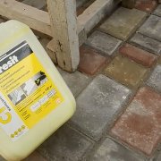 Primer for tile