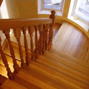 Finishing stairs with laminate and parquet: do it right