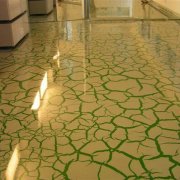 Primer for a bulk floor: a necessary expendable material