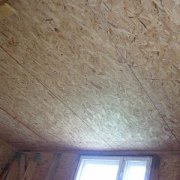 Decorating the ceiling with OSB tiles: rules for implementation