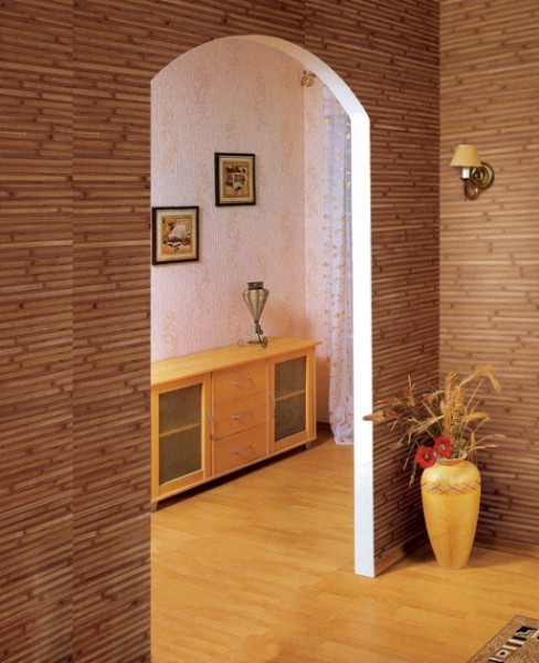 Bamboo wallpaper in the decoration of the corridor