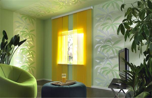 Wall decor with silk wallpaper