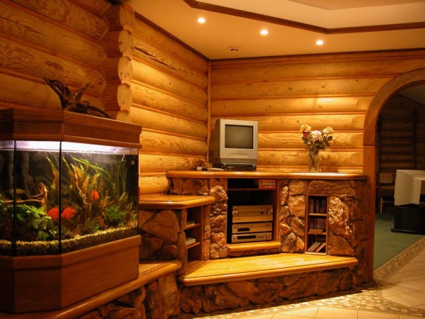 Using wood for wall decoration