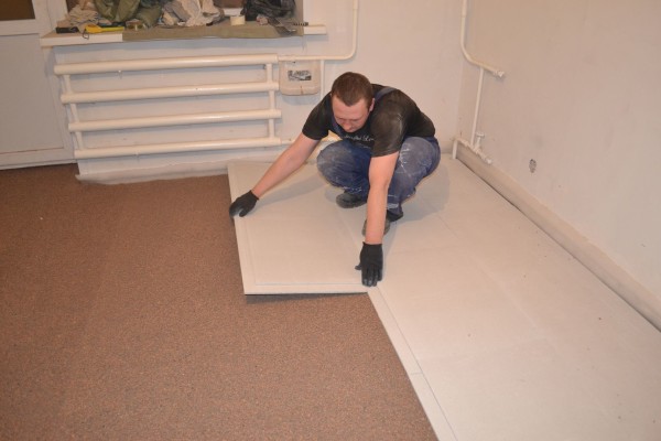 What flooring materials are used