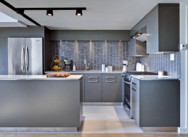 Art Nouveau kitchen: murals skinned with a brick pattern