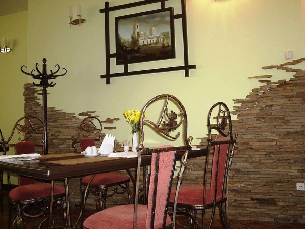 Decorative stone in the interior of a small cafe