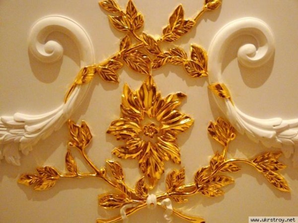 Gold leaf in stucco decoration