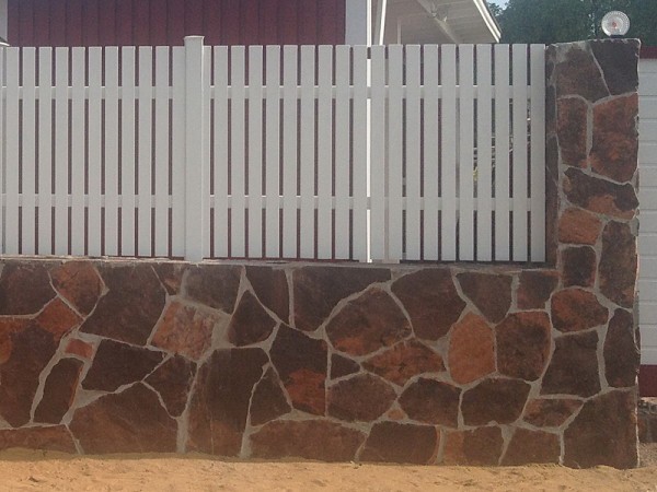 Features of stone finish