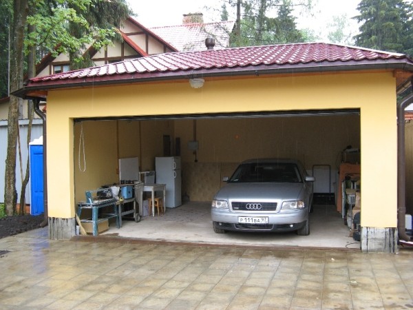 Plastered garage