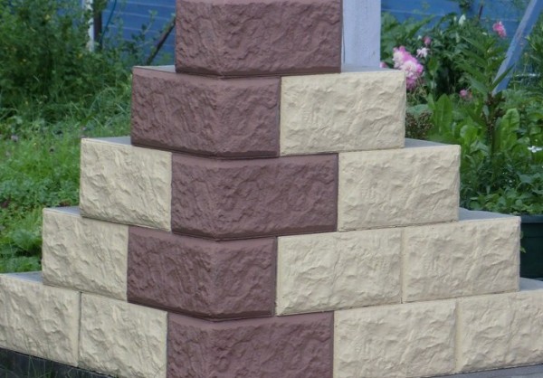 Silicate blocks with front decor