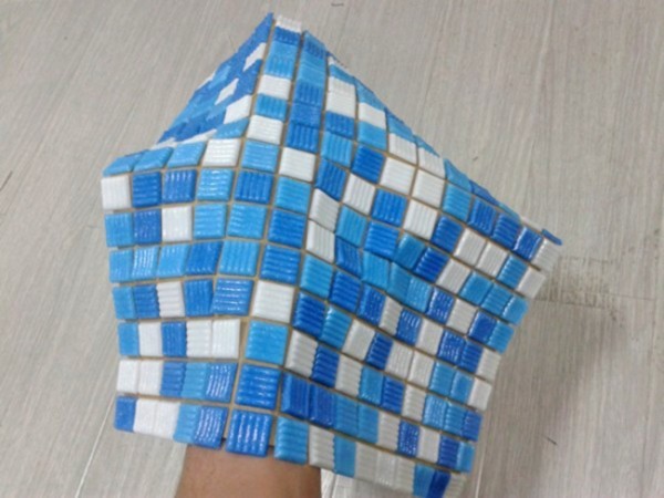 Flexible mosaic tiles