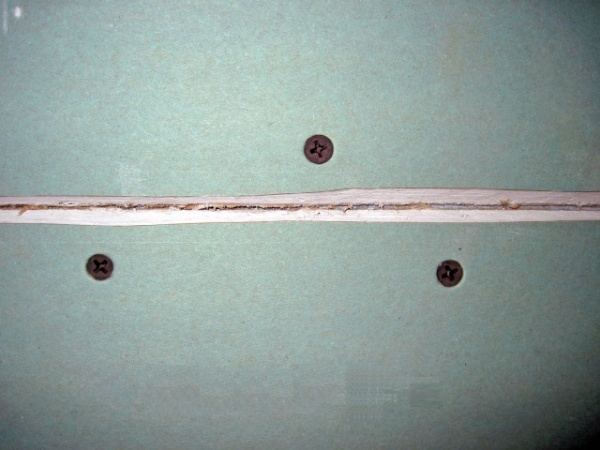 Self-tapping screws must be recessed