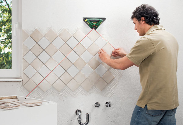 Diagonal way of laying tiles