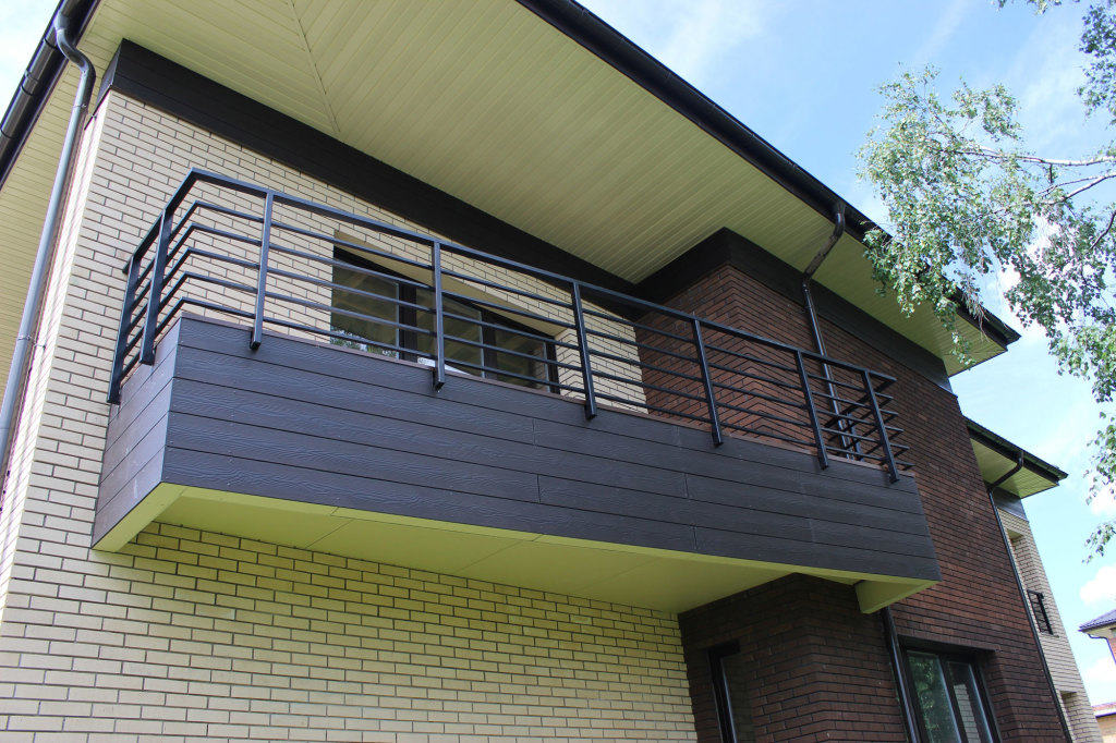 Covering the balcony with fiber cement siding