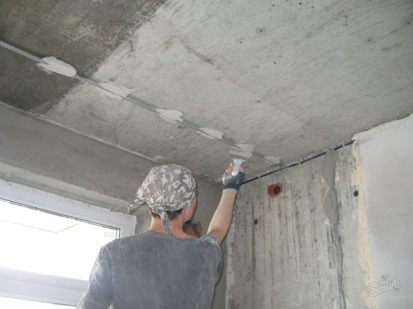 Plastering the ceiling of the lighthouses