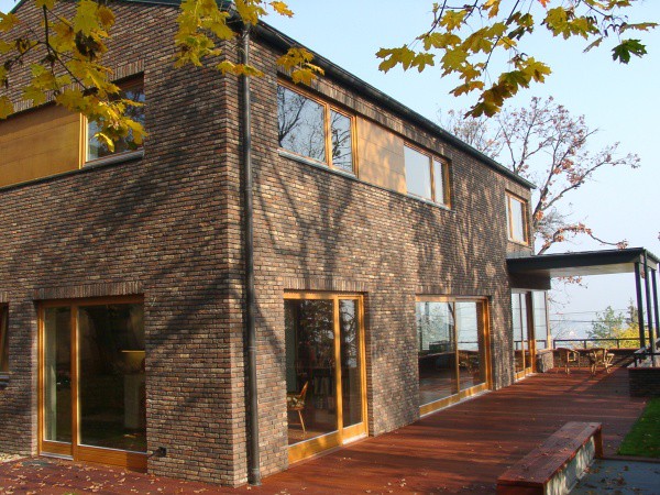 Natural brick facade cladding