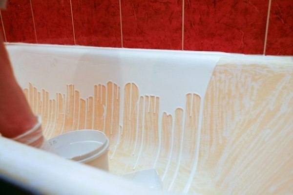 How to paint the bath yourself with acrylic without smudges