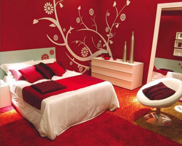 Marriage bedroom in red and white