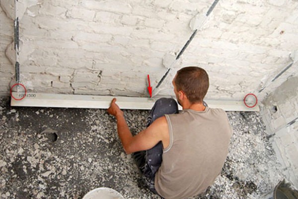 Installation of beacons on the wall plane