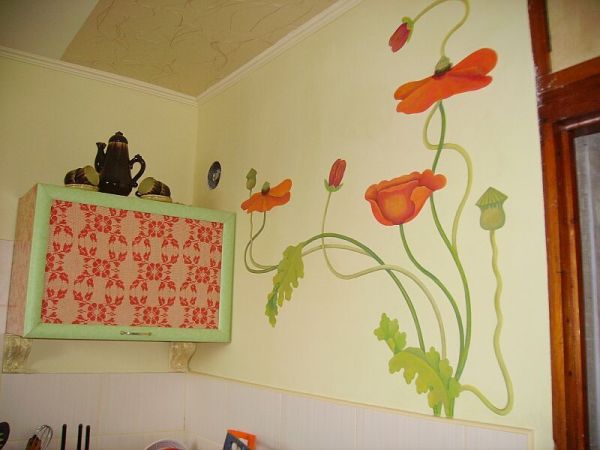 Creating zest in the kitchen, using a picture created by yourself, on painted walls