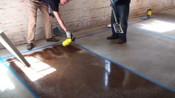 How to paint a concrete floor in a bath