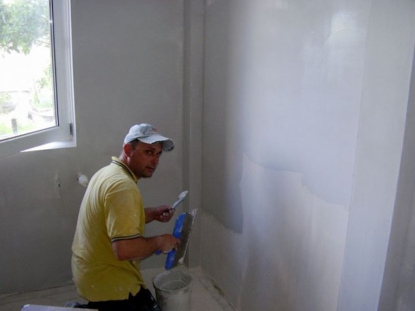 Preparing walls for painting