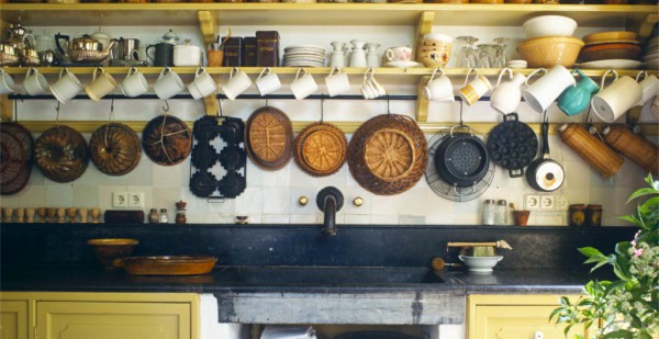 Decorating a kitchen wall above a rustic worktop