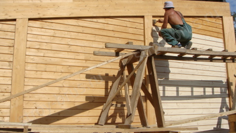 Do it yourself priming a wooden wall