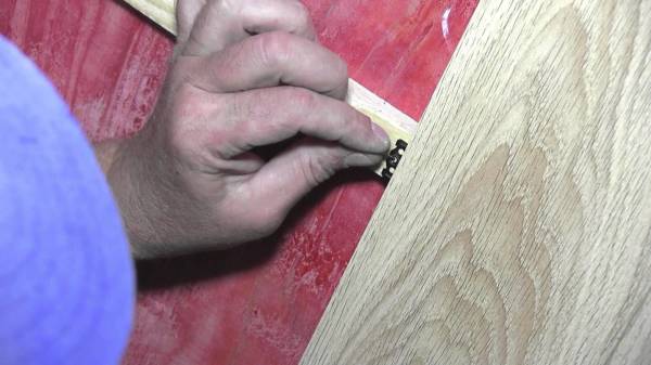 Installation of MDF panels can be carried out using kleimers, screws or self-tapping screws