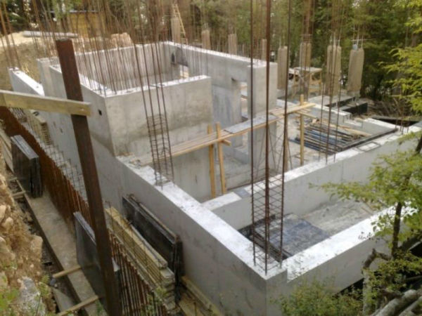 Construction of formwork for frame house