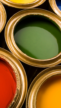 The range of colors of enamels is very large.