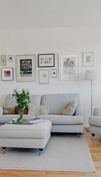 Light colors in the living room decoration