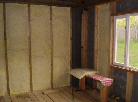 Wall insulation in a wooden house