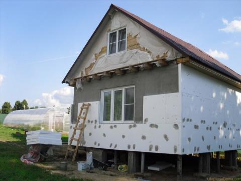 We warm the frame house with polystyrene