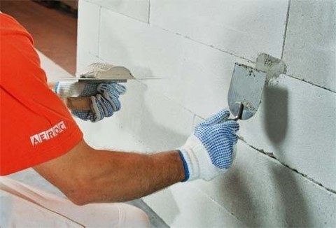 Protection of aerated concrete from moisture