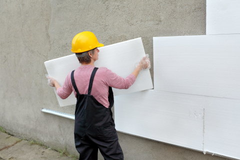 We see an example of insulation of external walls with foam.