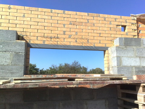 Brick-lined steel lintel