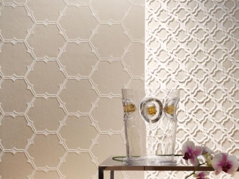 Structural non-woven wallpaper.