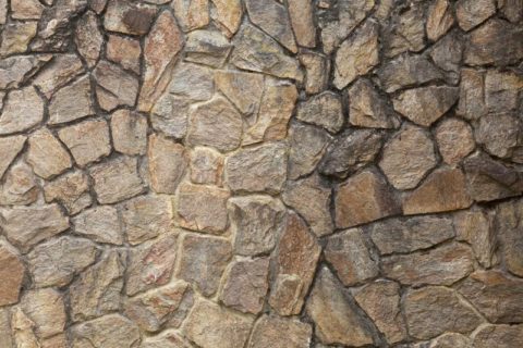 Imitation of natural stone with a large texture