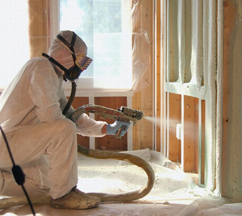 Polyurethane foam spraying