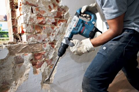 Scrubbing loose plaster