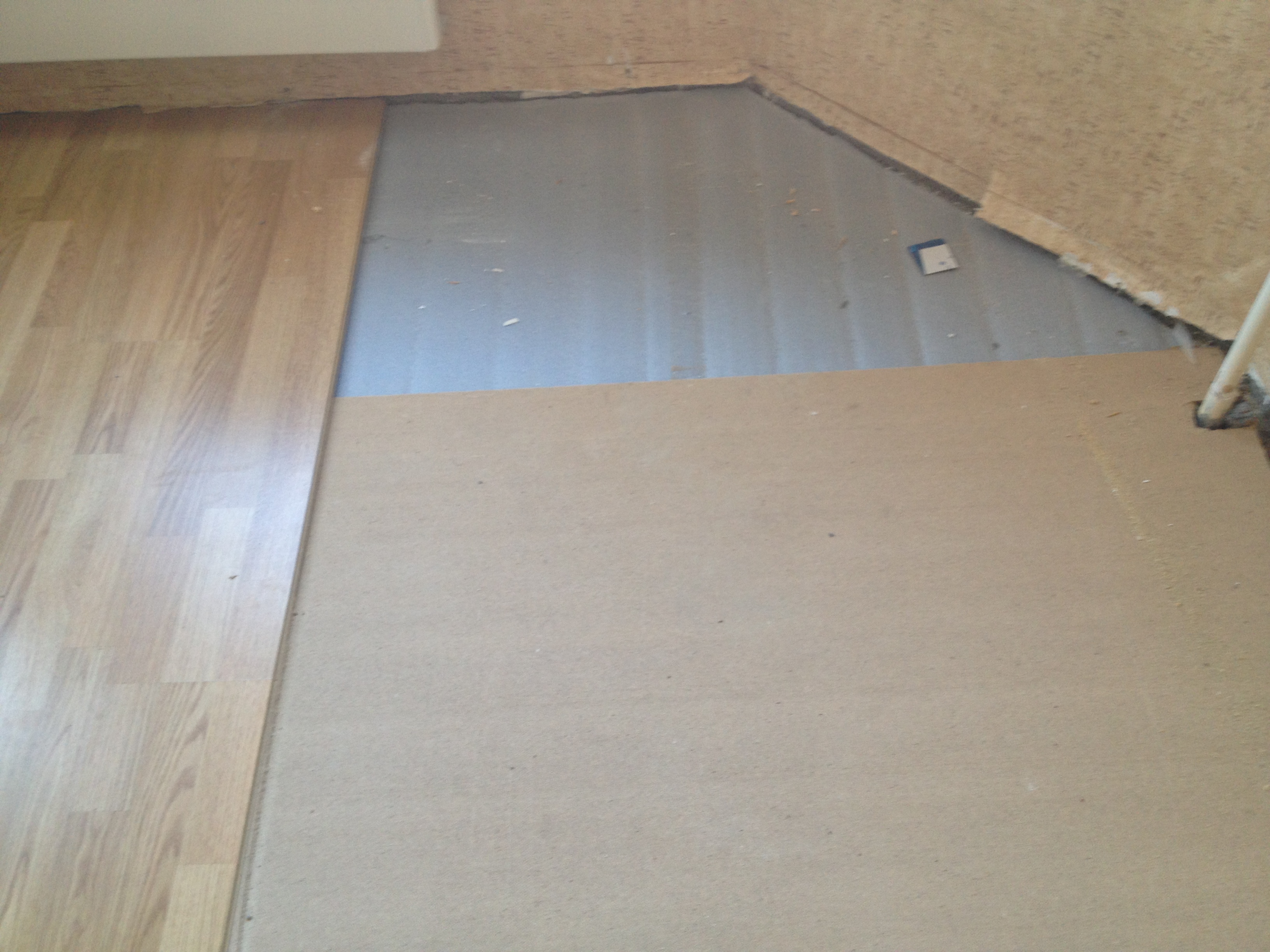 How to make a soundproofing floor