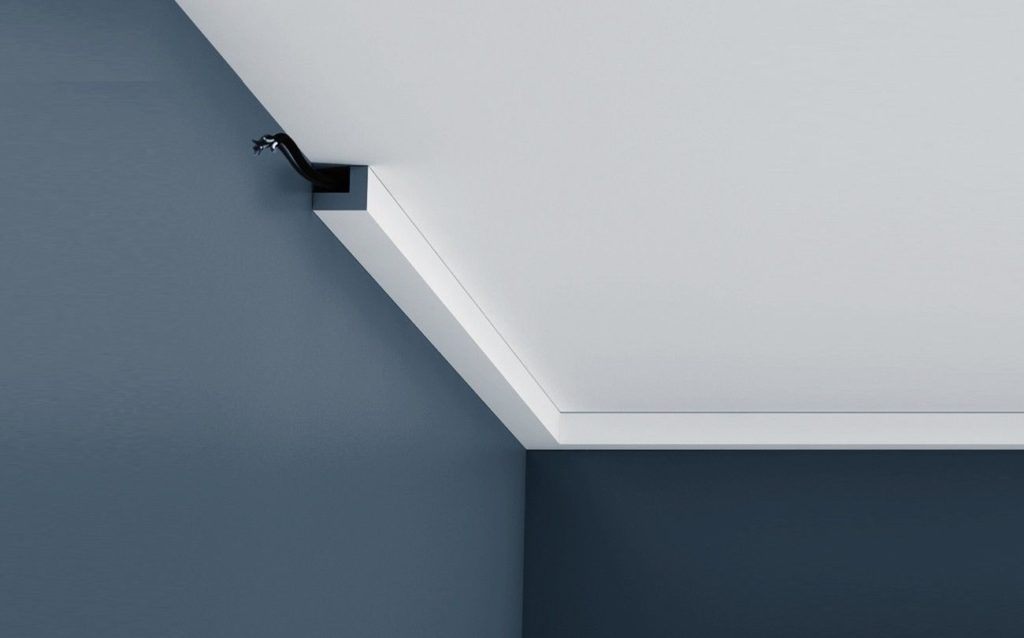 Ceiling plinth